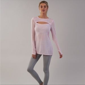 GYMSHARK CUT OUT LONG SLEEVE CHALK PINK SIZE SMALL